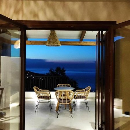Peri Elxis Luxury Suites Mouresi Exterior photo