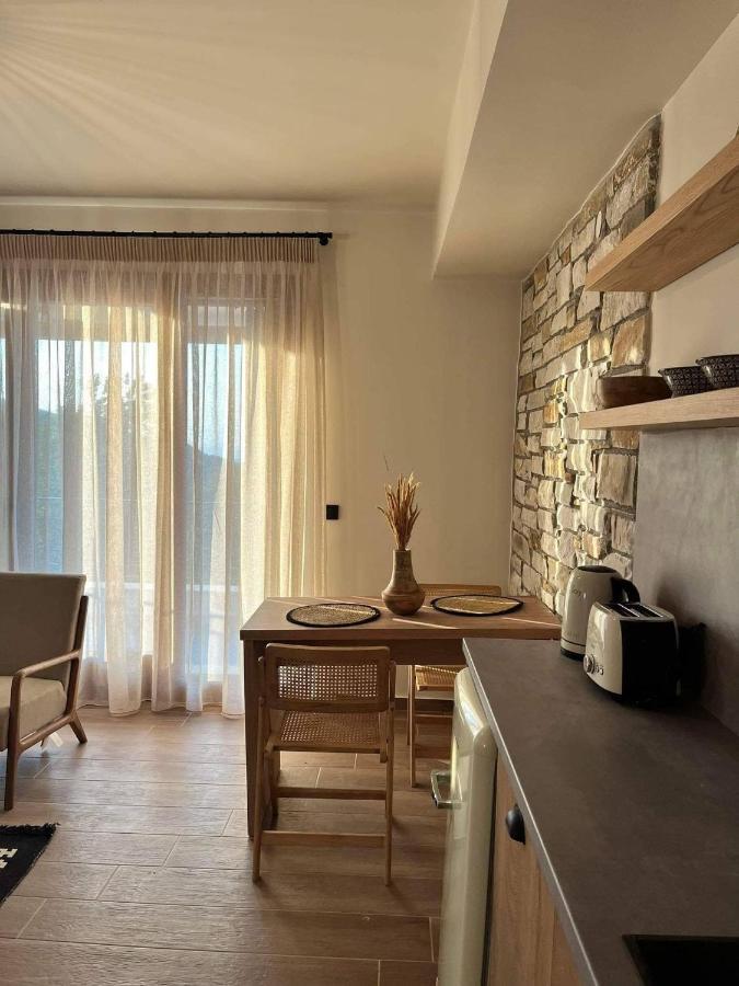 Peri Elxis Luxury Suites Mouresi Exterior photo